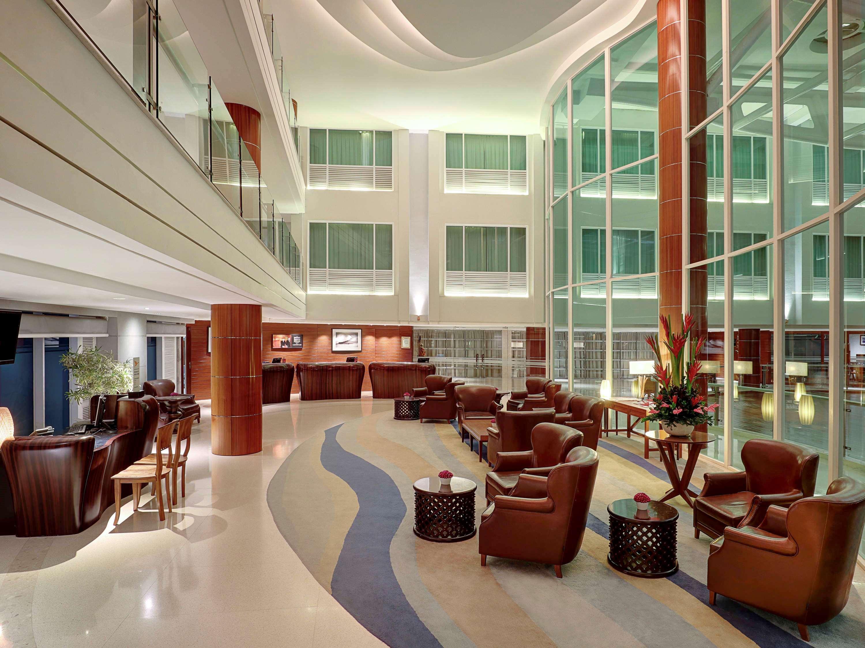 The Kuta Beach Heritage Hotel - Managed By Accor Exterior photo Lobby