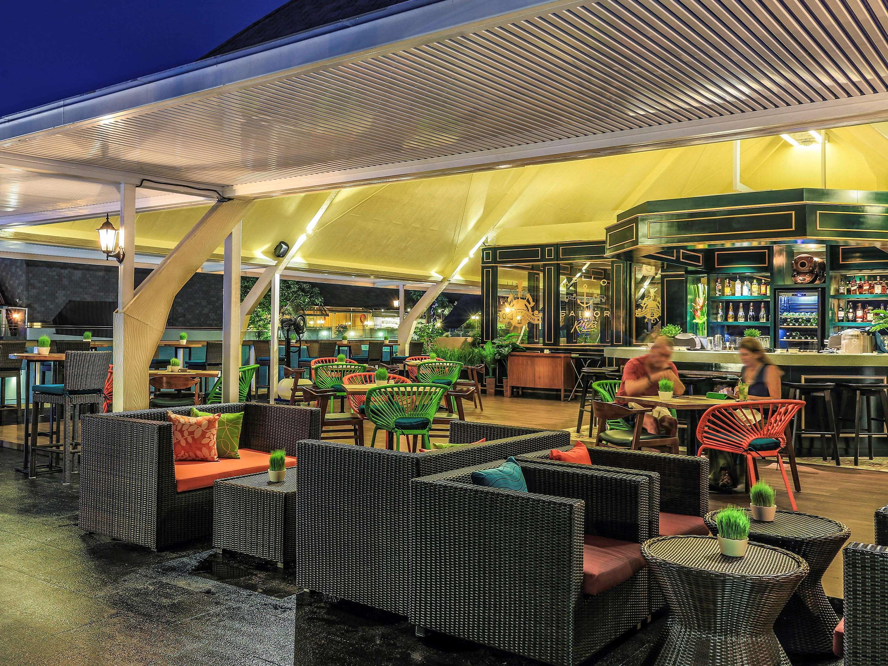The Kuta Beach Heritage Hotel - Managed By Accor Exterior photo Sky Bar