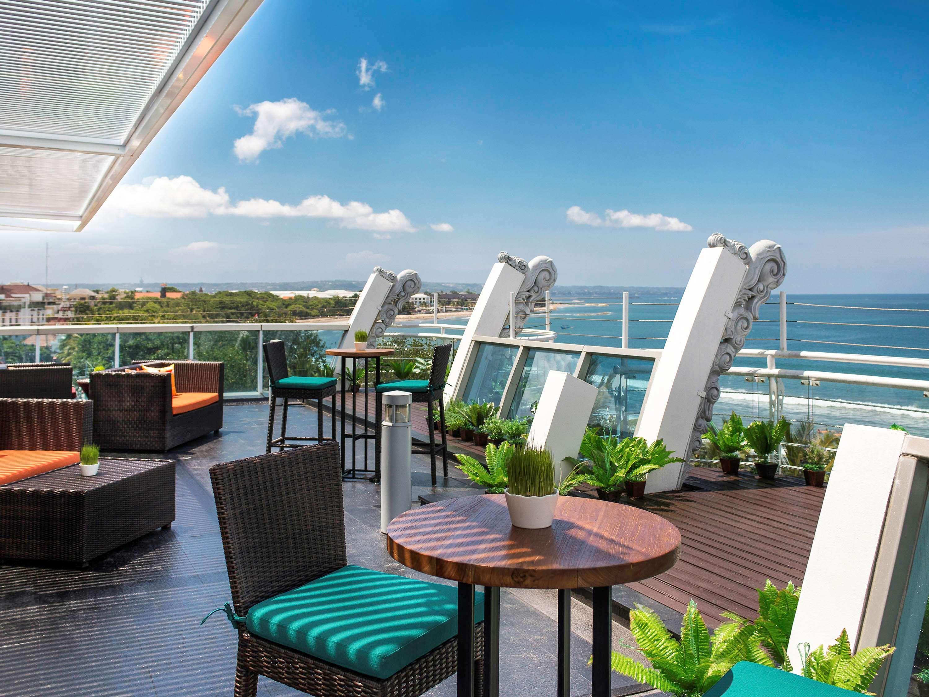 The Kuta Beach Heritage Hotel - Managed By Accor Exterior photo Sky bar