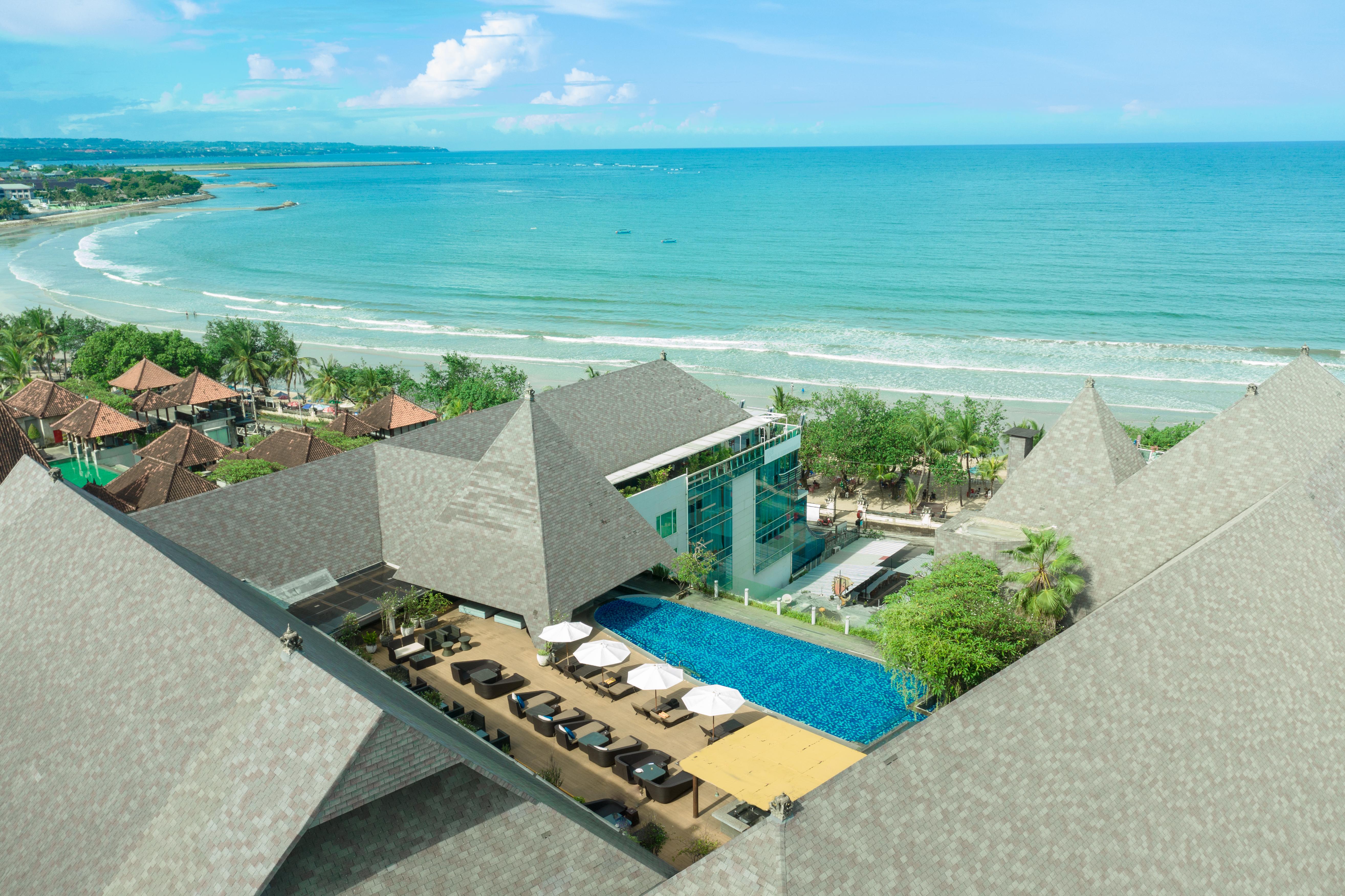 The Kuta Beach Heritage Hotel - Managed By Accor Exterior photo The resort's pool