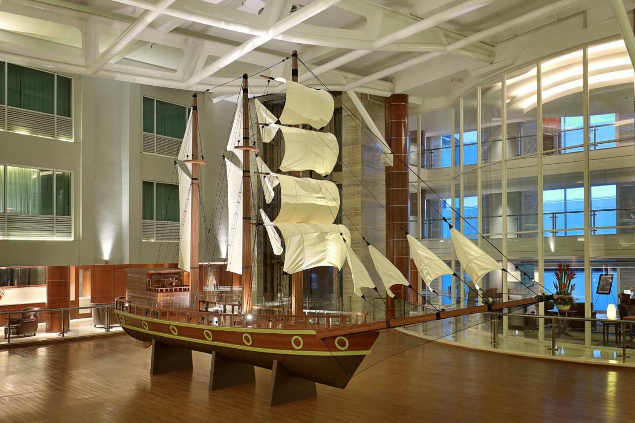 The Kuta Beach Heritage Hotel - Managed By Accor Exterior photo The ship in the lobby of the hotel