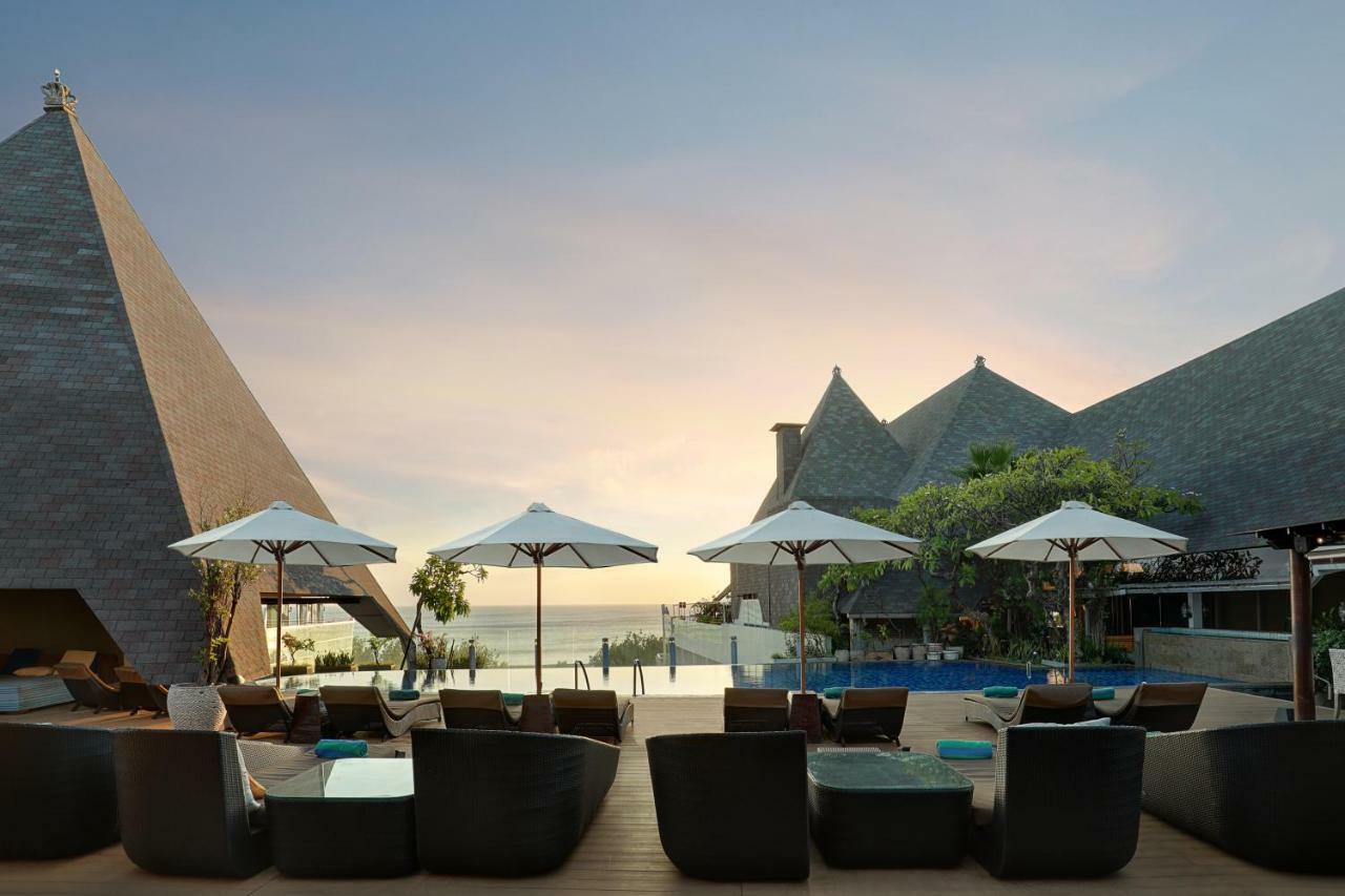 The Kuta Beach Heritage Hotel - Managed By Accor Exterior photo The resort's pool